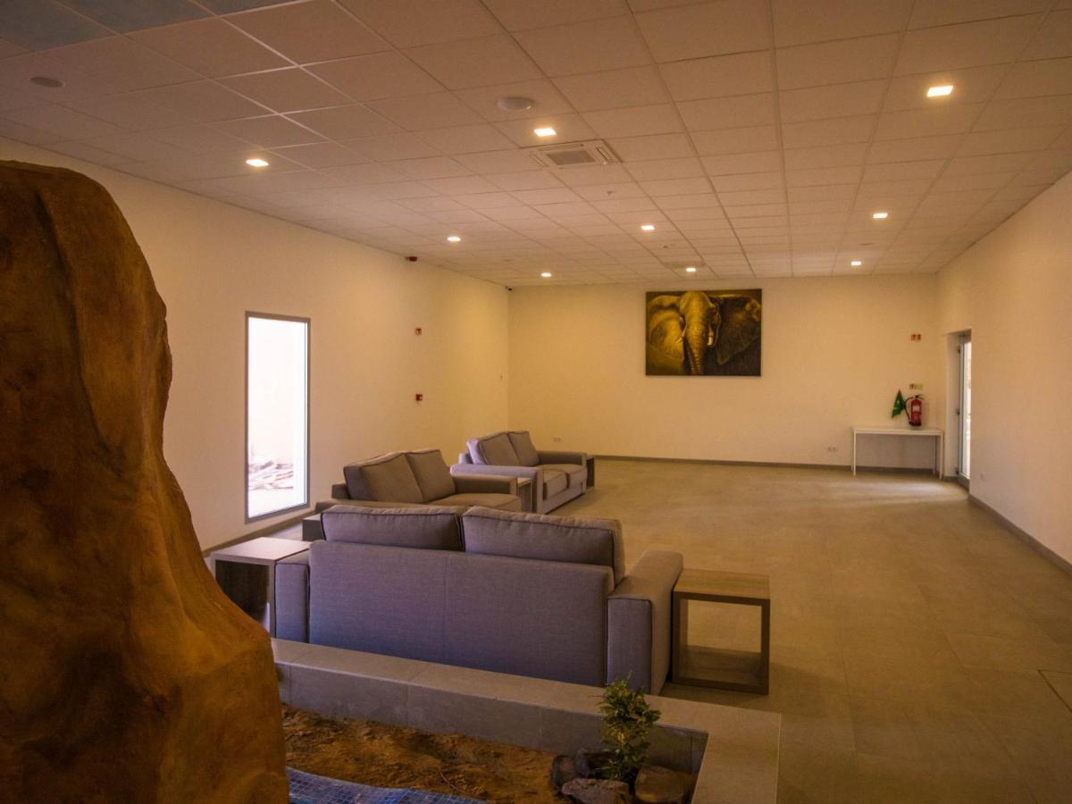 Hotel Monotel Dar El Barka นูแอกชอต ภายนอก รูปภาพ