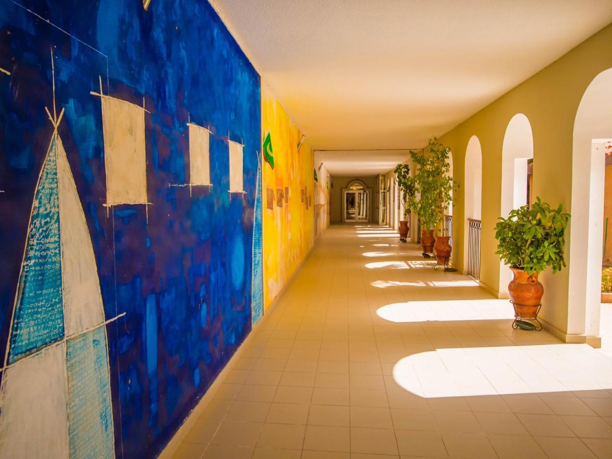 Hotel Monotel Dar El Barka นูแอกชอต ภายนอก รูปภาพ