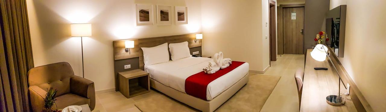 Hotel Monotel Dar El Barka นูแอกชอต ภายนอก รูปภาพ
